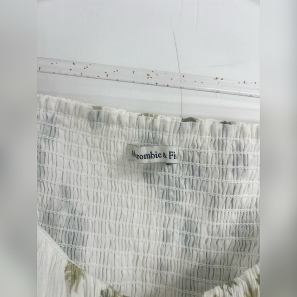 Abercrombie & Fitch Crinkle Smocked Puff Sleeve Top Sweetheart Neckline Size L - Picture 4 of 5